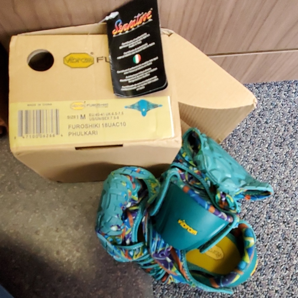 NWT Furoshiri The Wrapping Sole Shoe